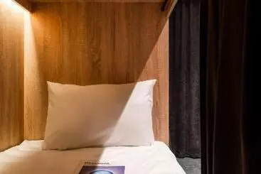 Globe Runner Hostel
