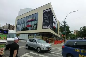 Majatalo Classical American House 3