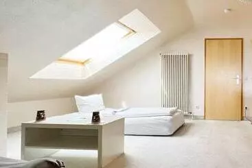 Otel Hellers Twenty Four I 24hcheckin