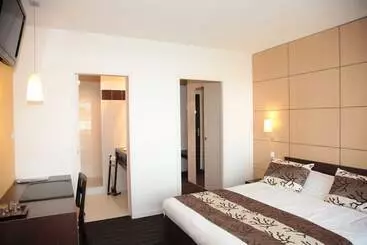 Hotel Logis Hôtellerie Les Brisants , Restaurant J M Perochon