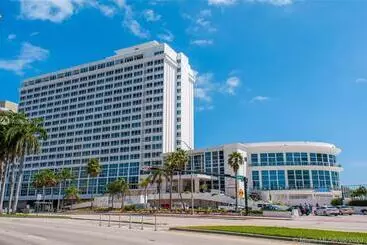 Huoneistohotelli Girasole Rentals