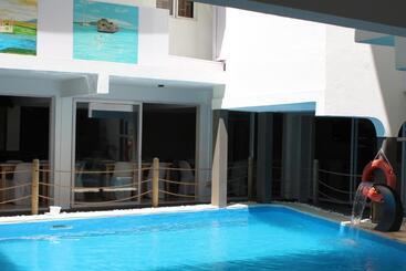 پانسیون Sikamifer Tourist Resort