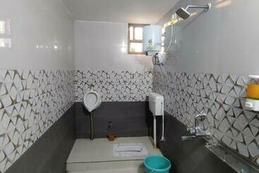 Matri Hotel & Banquets