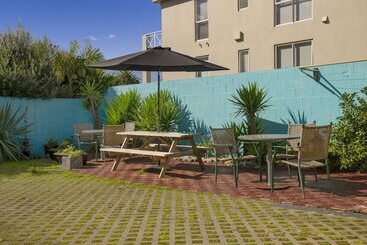 モーテル Albert Number 6