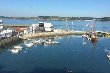 Appartement Design Ii   Port Du Rosmeur  Douarnenez