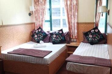 پانسیون Toronto Guest House