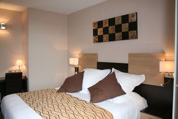 בית מלון כפרי Auberge De La Petite Ferme, Super Besse Est, The Originals Relais