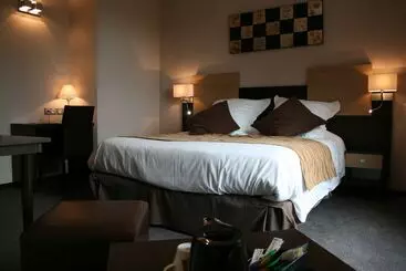 酒店 Auberge De La Petite Ferme, Super Besse Est, The Originals Relais