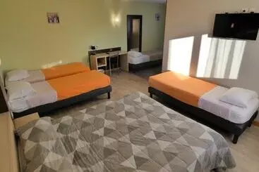 ホテル Hôtel Azur Saint Junien Cit