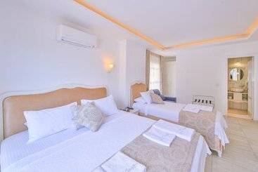 Linda Beach Class Hotel   Boutique Class