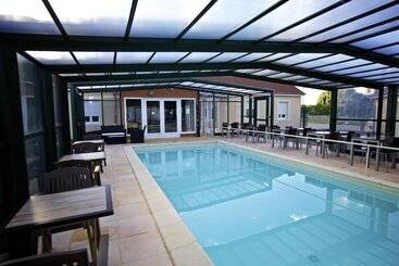 Отель Logis Jum