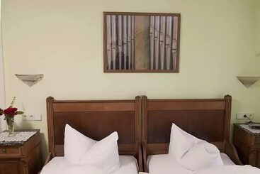 Pensão Zum Kreuz St Peter