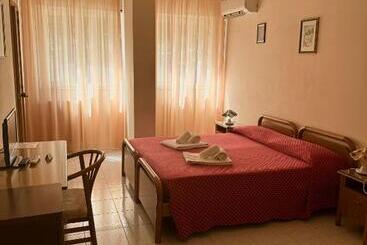 בית מלון כפרי Airone