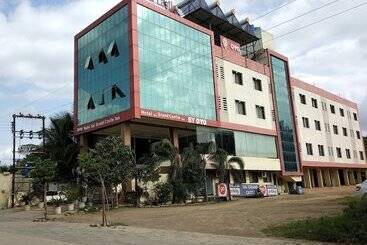 Hotell Sai Grand Castle Inn