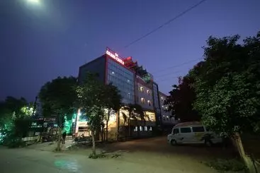 Hotel Sai Grand Castle Inn