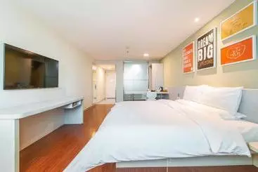 Hotel Blossom Hill Inn Lijiang Lotusland