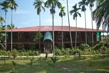 Hotel Symphony Palms Beach Resort And Spa