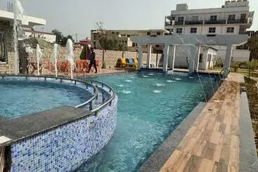 Hotel Holiday Beach Resort Mandarmani