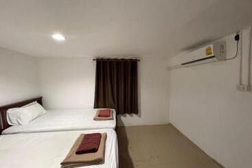 Phi Phi Paradise Hostel