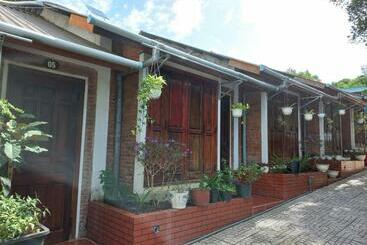 Hostel May Home