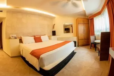 Artisan Family Hotels And Resort Collection Playa Esmeralda