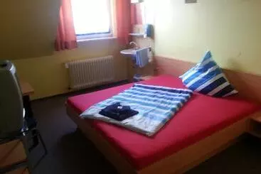 בית מלון כפרי Kenner Treff