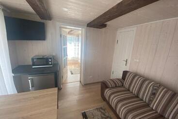 Pensjonat Apartamentai “gėlių Alėja”