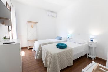 פנסיון La Magnolia Rooms