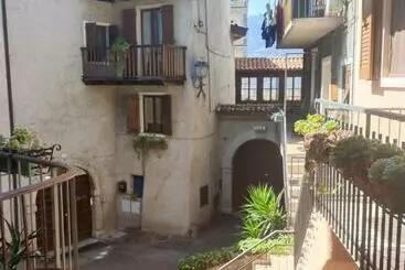 Pensió La Tana Dell Artista