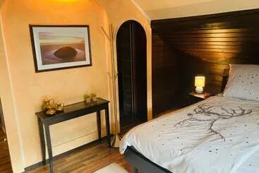 Aamiaismajoitus (B&B) Almhütte Zwei Welten