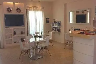 تختخواب و صبحانه Margo Studios