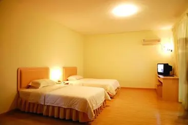 Szálloda Nyy Holiday