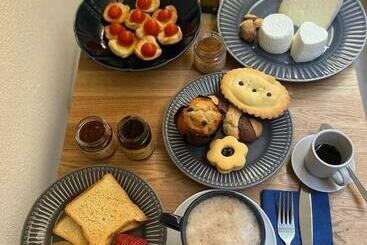 Bed and Breakfast Blue Dream