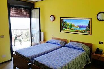 فندق Residence Villa Margherita B&b