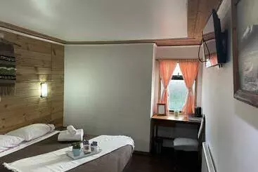ペンション 3 Arriendo Habitación Doble Con Baño Privado De Ex