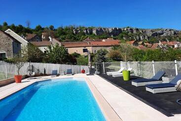 Pension Au Dela Des Vignes