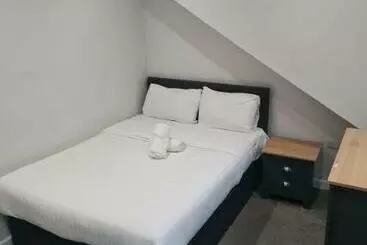 Majatalo Apartment In Barnsley Central