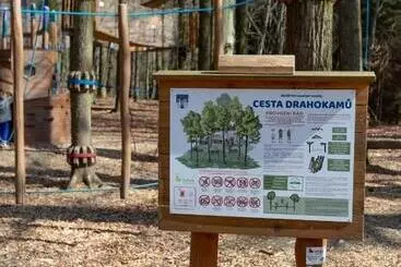 Majatalo Penzion živec Restaurace A Ubytování