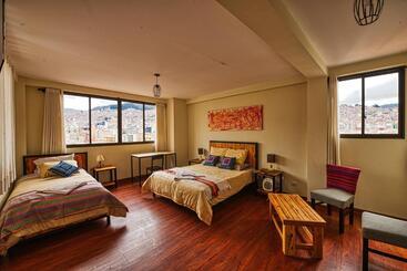 هتل Iskay Boutique Hostel