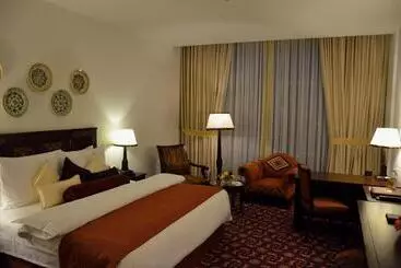 هتل Dushanbe Serena