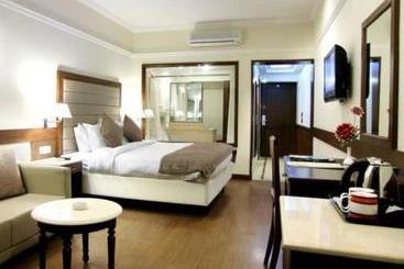 酒店 Madhuban Highlands