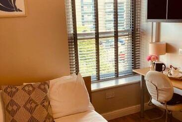 膳宿费 Bloomfield At Stayboom