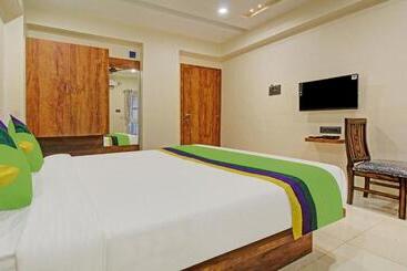 Hotel Treebo Royal Imperio