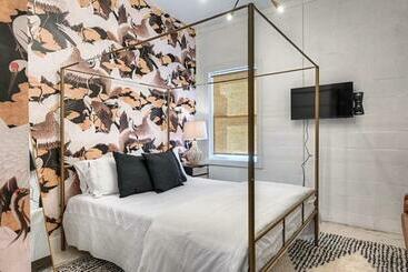 The Oleander Hotel Room Number 4