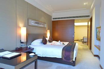 Mels Weldon Evergreen Lake Hotel Heyuan