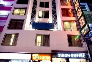 בית מלון כפרי The Singh Empire, New Delhi