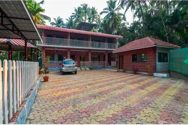 Bed and Breakfast Bhumi Cottage