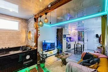 Majatalo Le Néflier Dijon   Appart Balnéo   Spa Romantique Pour 2