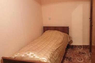 پانسیون Nunson Guest House