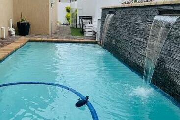 Bed and Breakfast Infinity Bnb Gaborone